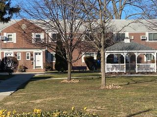 255-25 74th Avenue 2nd fl, Glen Oaks, NY 11004