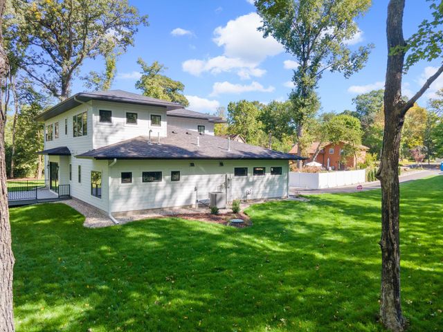 36 Lilah Lane, Tonka Bay, MN 55331