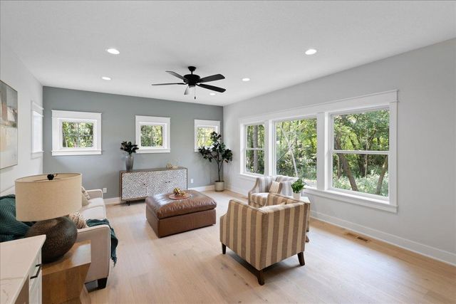 36 Lilah Lane, Tonka Bay, MN 55331