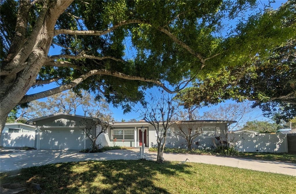 5041 MYRTLE LANE, Madeira Beach, FL 33708