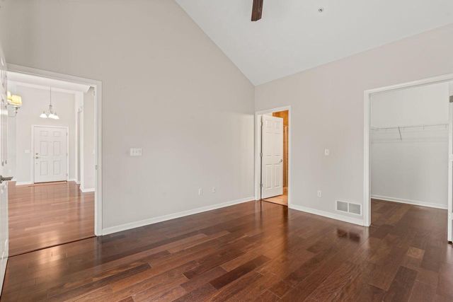 15160 Huff WAY #7-119, Brookfield, WI 53005