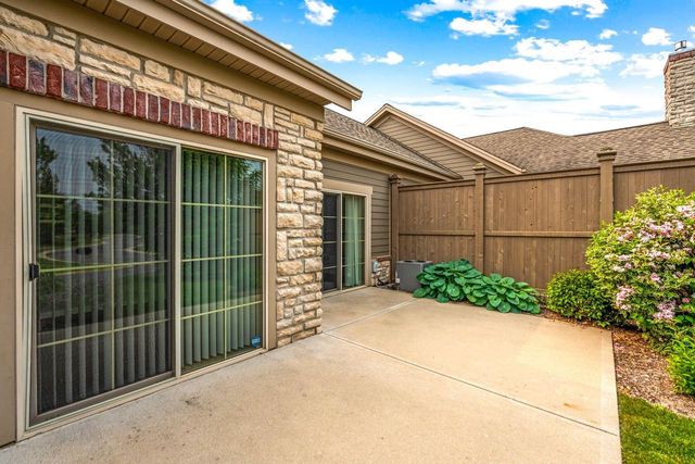 15160 Huff WAY #7-119, Brookfield, WI 53005