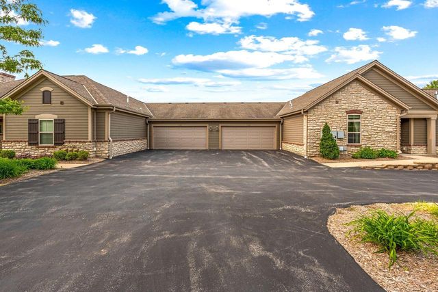 15160 Huff WAY #7-119, Brookfield, WI 53005