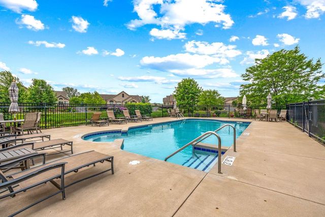 15160 Huff WAY #7-119, Brookfield, WI 53005