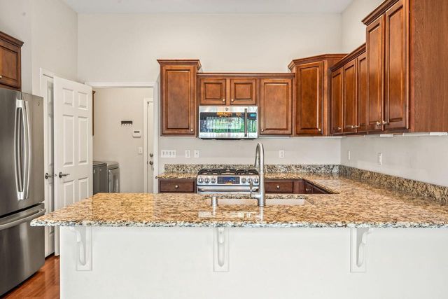 15160 Huff WAY #7-119, Brookfield, WI 53005