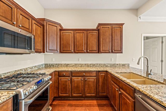 15160 Huff WAY #7-119, Brookfield, WI 53005