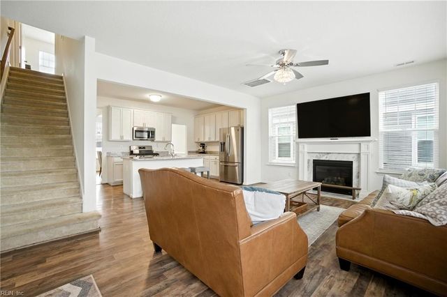 106 Cloverleaf DR, Suffolk, VA 23434