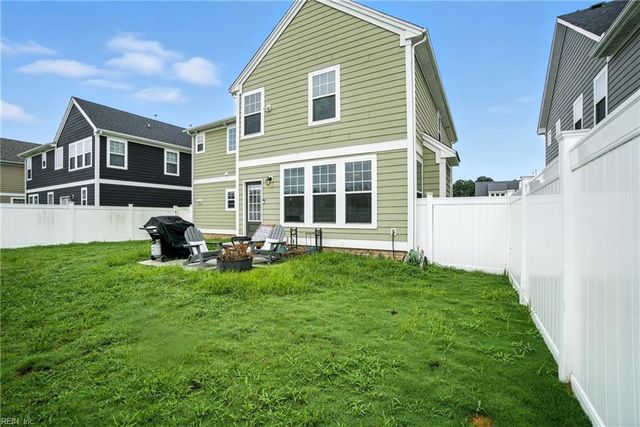 106 Cloverleaf DR, Suffolk, VA 23434