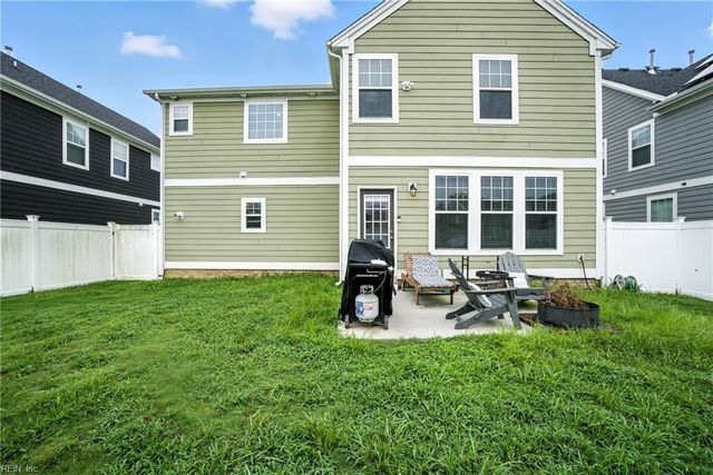 106 Cloverleaf DR, Suffolk, VA 23434