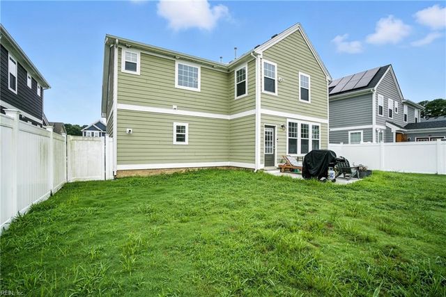 106 Cloverleaf DR, Suffolk, VA 23434