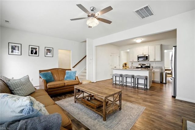 106 Cloverleaf DR, Suffolk, VA 23434