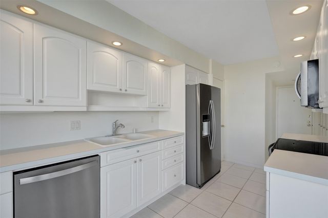 936 Intracoastal D 10E, Fort Lauderdale, FL 33304