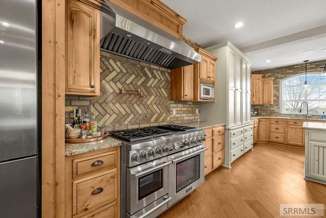 1190 N 1325 E, Shelley, ID 83274