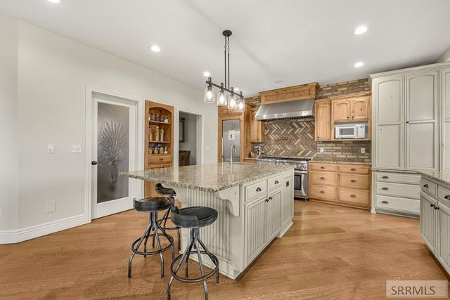 1190 N 1325 E, Shelley, ID 83274