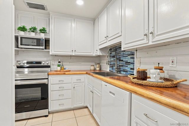 7811 Eads Ave 104, La Jolla, CA 92037
