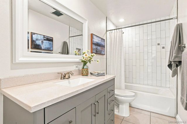 7811 Eads Ave 104, La Jolla, CA 92037