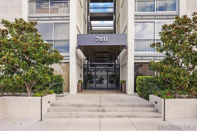 7811 Eads Ave 104, La Jolla, CA 92037