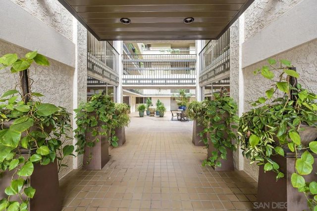 7811 Eads Ave 104, La Jolla, CA 92037