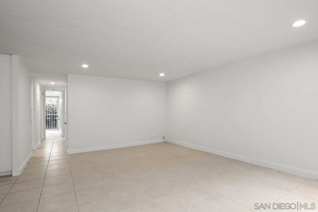 7811 Eads Ave 104, La Jolla, CA 92037