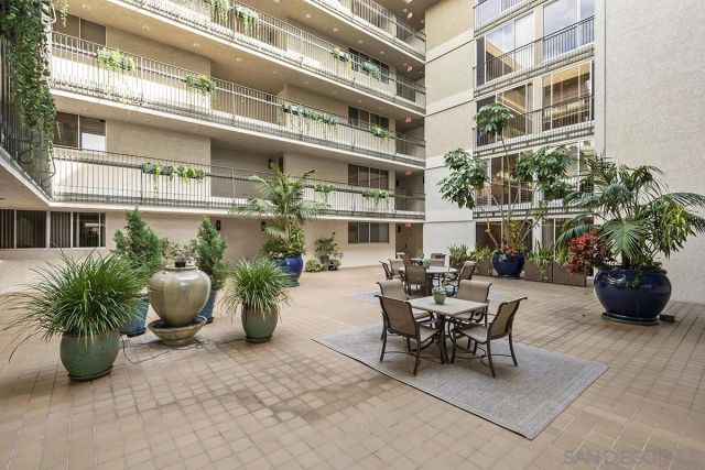 7811 Eads Ave 104, La Jolla, CA 92037