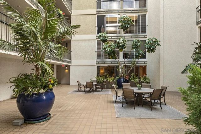 7811 Eads Ave 104, La Jolla, CA 92037