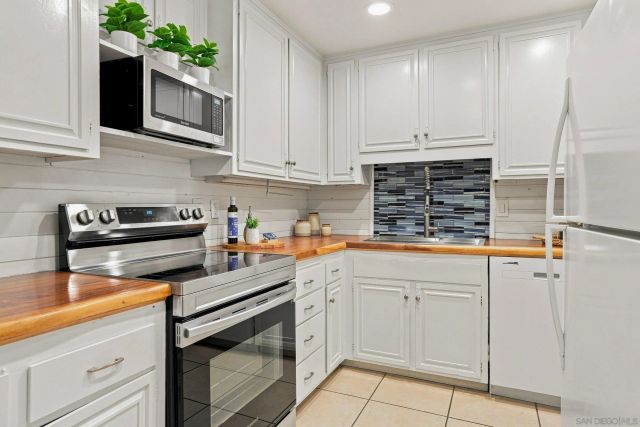 7811 Eads Ave 104, La Jolla, CA 92037