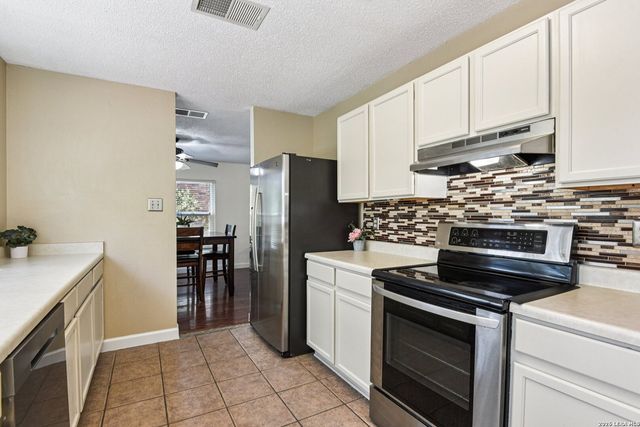 15840 Walnut Creek, San Antonio, TX 78247