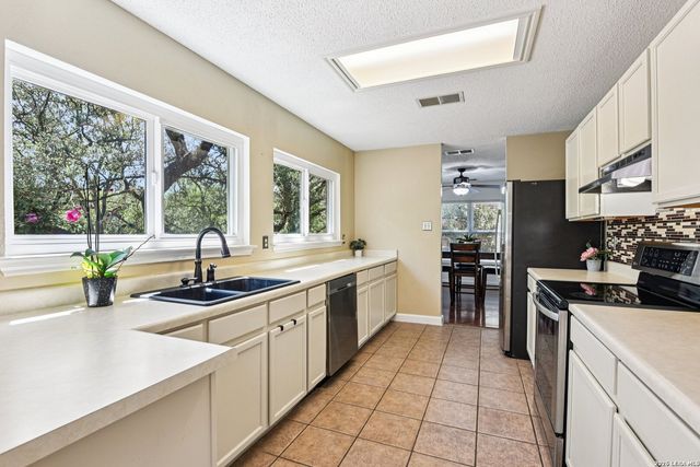 15840 Walnut Creek, San Antonio, TX 78247