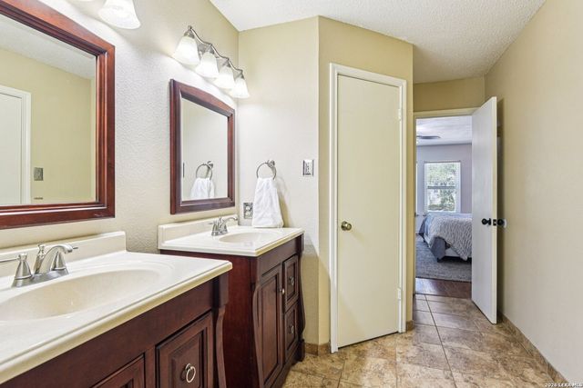 15840 Walnut Creek, San Antonio, TX 78247