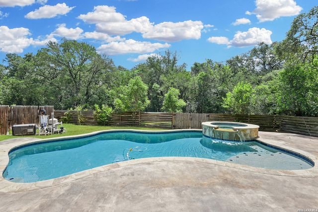 15840 Walnut Creek, San Antonio, TX 78247