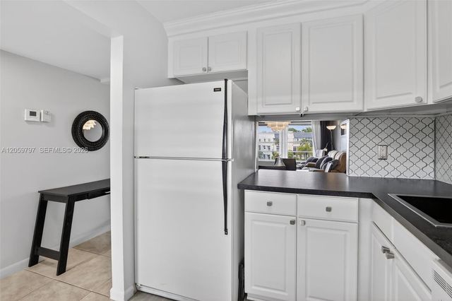 7897 Golf Circle Dr 307, Margate, FL 33063