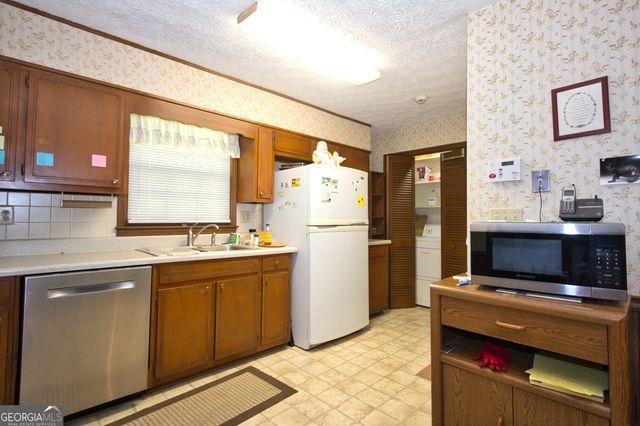5812 Ohara Drive, Stone Mountain, GA 30087