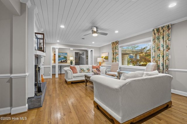 1600 Chip Shot Drive, Morehead City, NC 28557