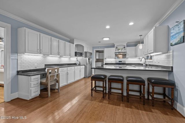 1600 Chip Shot Drive, Morehead City, NC 28557