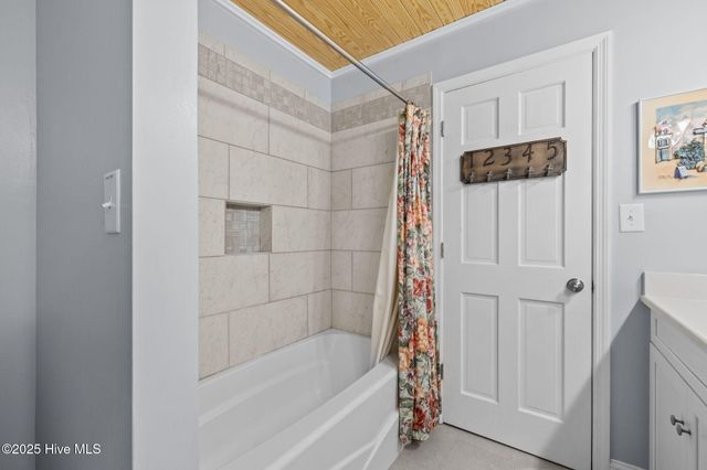 1600 Chip Shot Drive, Morehead City, NC 28557