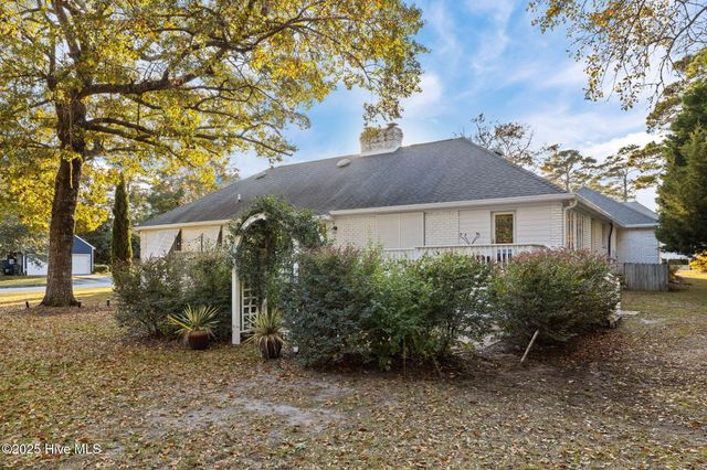 1600 Chip Shot Drive, Morehead City, NC 28557