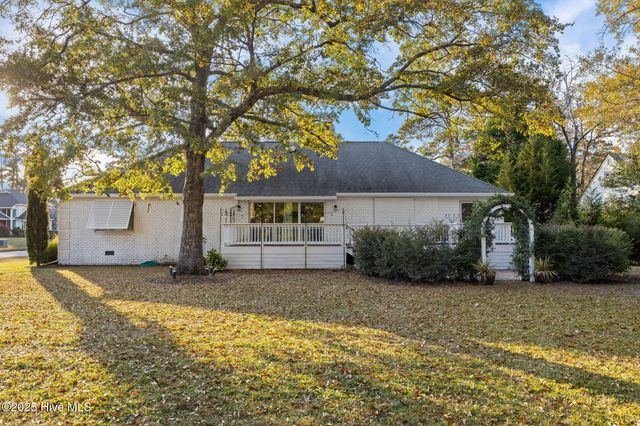 1600 Chip Shot Drive, Morehead City, NC 28557