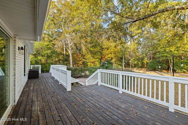 1600 Chip Shot Drive, Morehead City, NC 28557