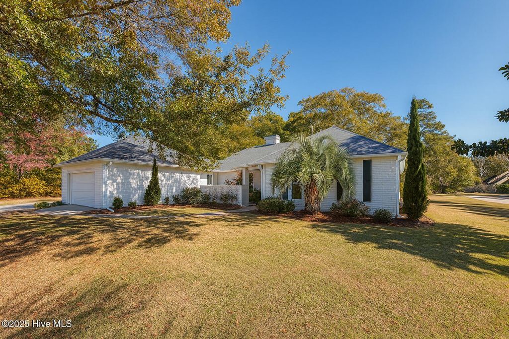 1600 Chip Shot Drive, Morehead City, NC 28557