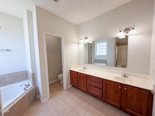 2730 Thursby Cross, Fayetteville, NC 28306