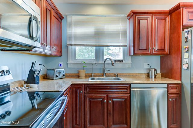 21 Sharpe Avenue, North Greenbush, NY 12198