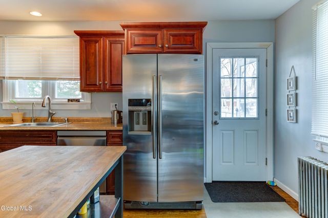 21 Sharpe Avenue, North Greenbush, NY 12198