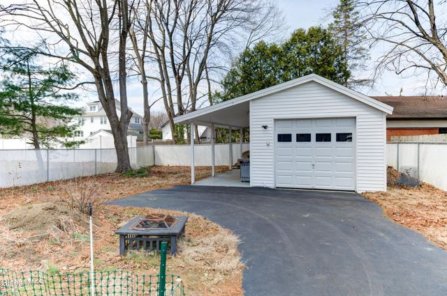 21 Sharpe Avenue, North Greenbush, NY 12198