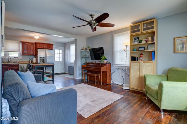 21 Sharpe Avenue, North Greenbush, NY 12198