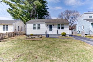 21 Sharpe Avenue, North Greenbush, NY 12198