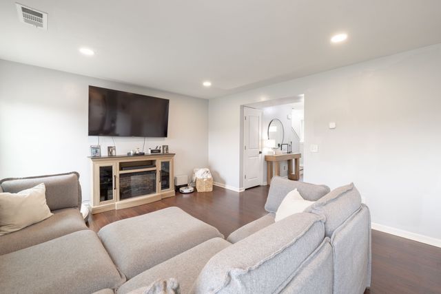1304 Scarcroft Ln, N, Nashville, TN 37221