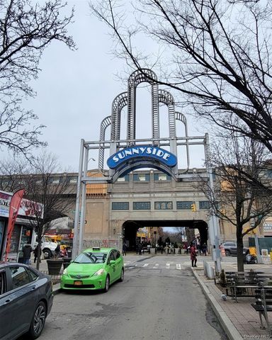 4829 40th Street 2, Sunnyside, NY 11104