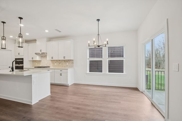 110 Vanguard Drive, La Vergne, TN 37086