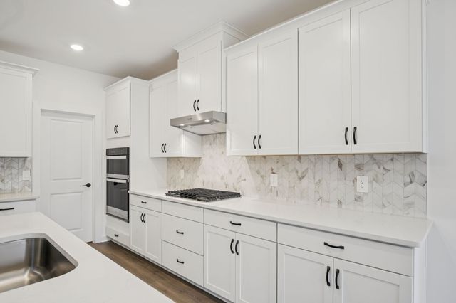 110 Vanguard Drive, La Vergne, TN 37086