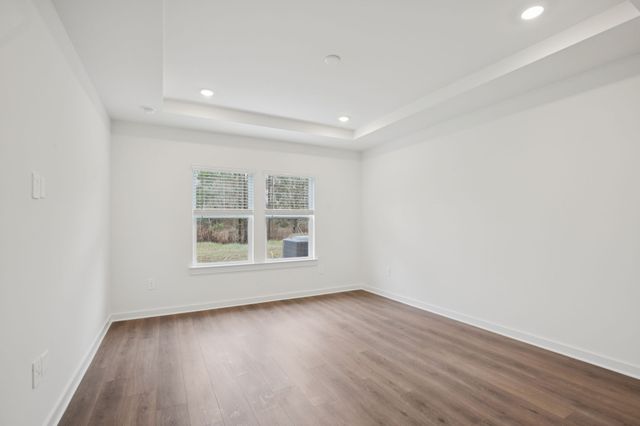 110 Vanguard Drive, La Vergne, TN 37086